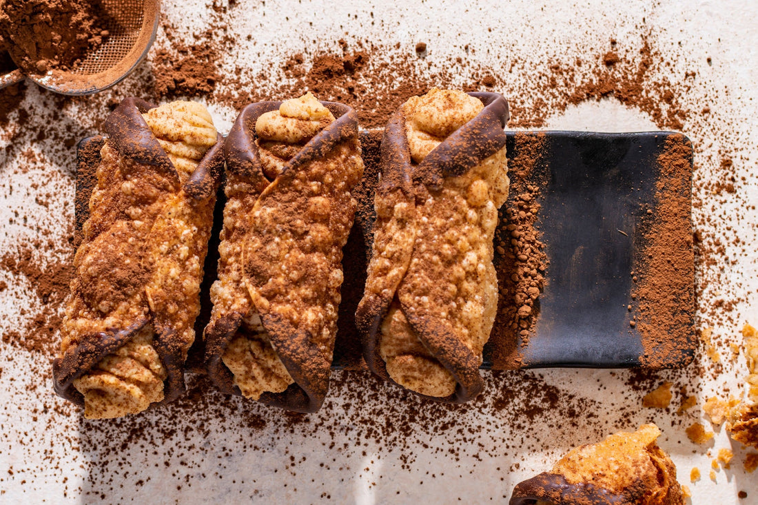 Tiramisu Cannoli