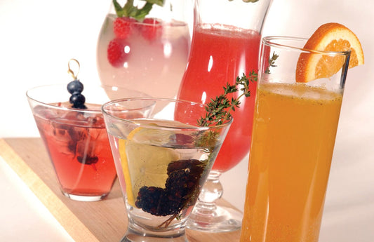 Spices 101: How To Use Extracts to Flavor Drinks